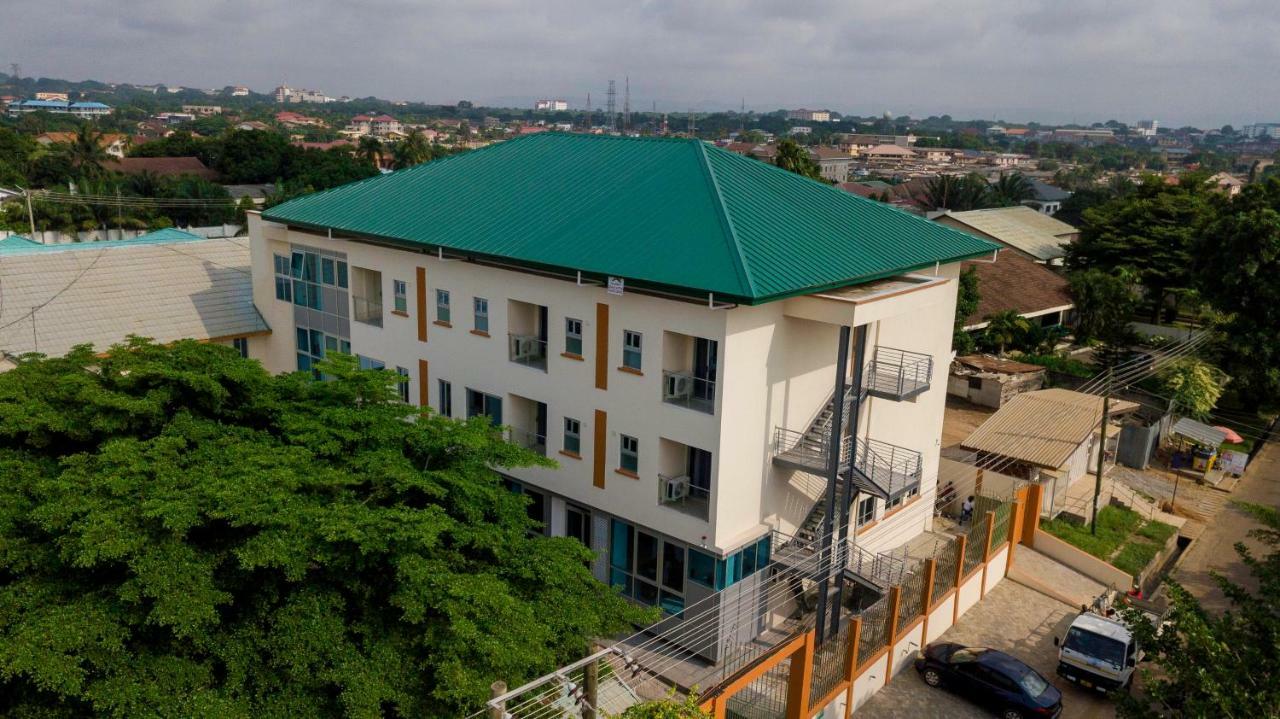 Monarch Hotel Accra Exterior photo